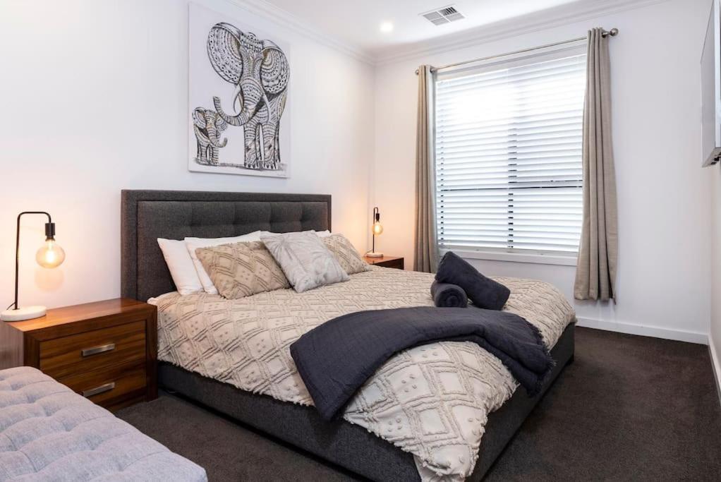 Luxury Home In Christies Beach With King Bed, Nbn, Netflix, 3Bed 2Bath 外观 照片
